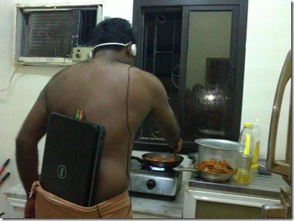 I-Pod? Who cares. I got my laptop.-Best of Indian Jugaad
