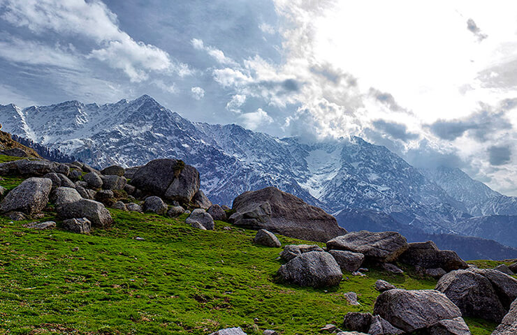 indrahaar-pass-trek-himachal