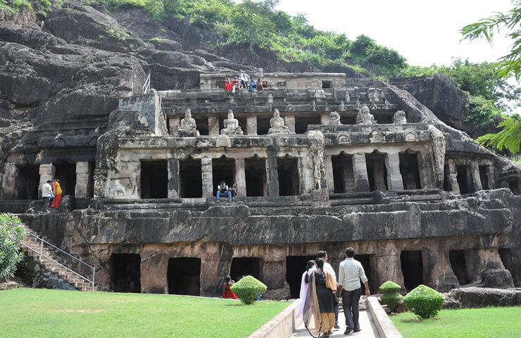 undavalli-and-mogalarajapuram-caves-andhra-pradesh-1